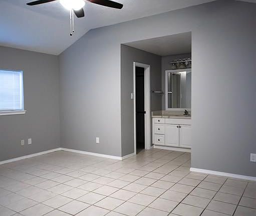 4th image of 3463 Garden Grove Dr