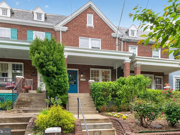 3907 Benton St NW, Washington, DC 20007