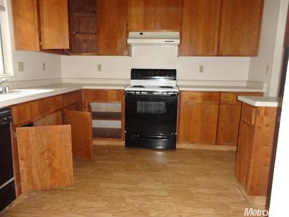 3rd image of 138 N Santa Clara Ct