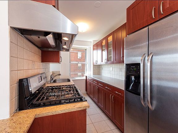 5th image of 455 Franklin D Roosevelt Dr Unit A1006