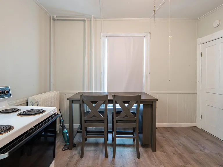 159 Hoosick St #1R — Photo 11