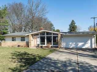 29171 Rambling Rd, Southfield, MI 48076