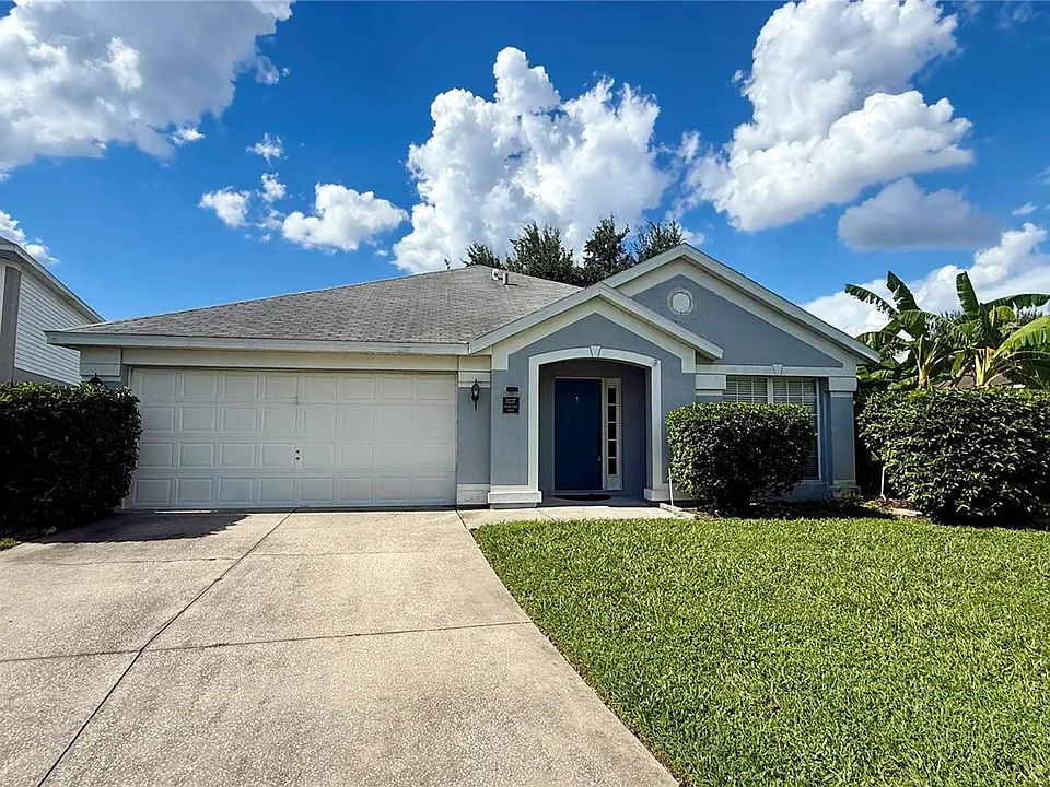 3227 Herons Point Cir