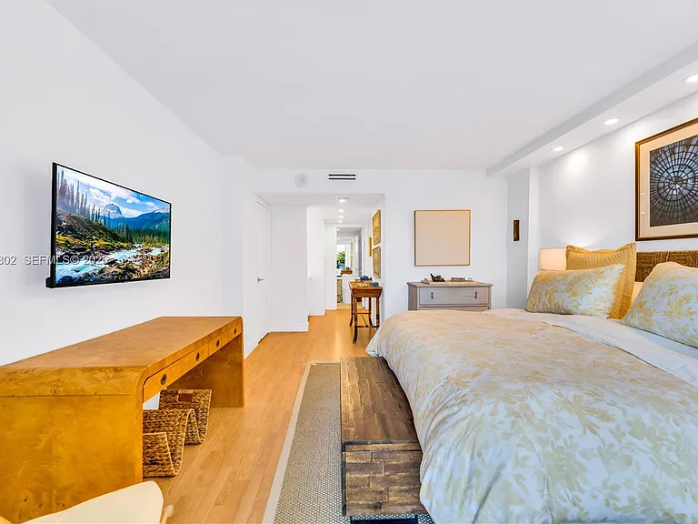 199 Ocean Lane Dr #306 — Photo 9