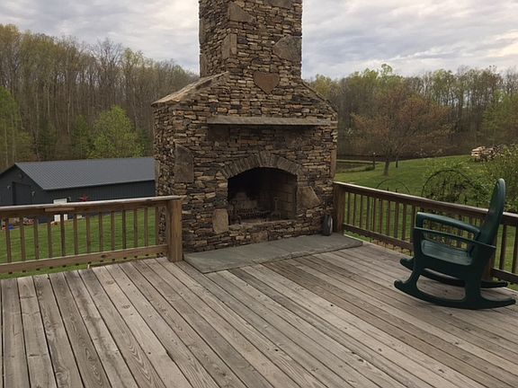 2nd image of 1051 Old Highway 70