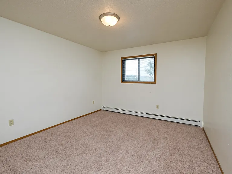 Fargo, ND Cedars 2 Apartments | Bedroom