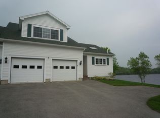 37 Cove St, Brewer, ME 04412