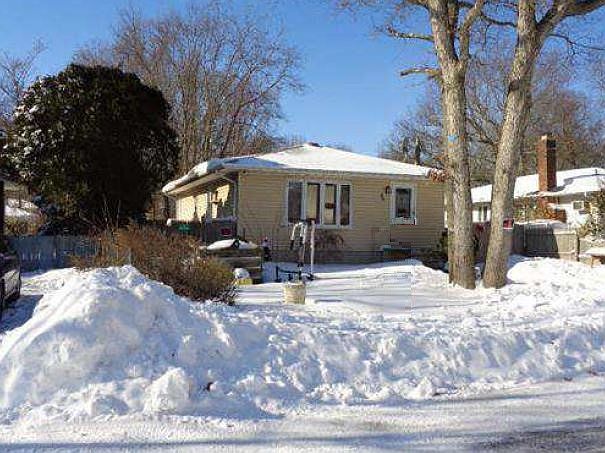 1st image of 36 Gores Dr