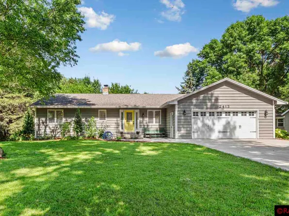 2413 Northridge Dr, North Mankato, MN 56003