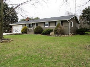 1203 Hiddenview St NW, North Canton, OH 44720