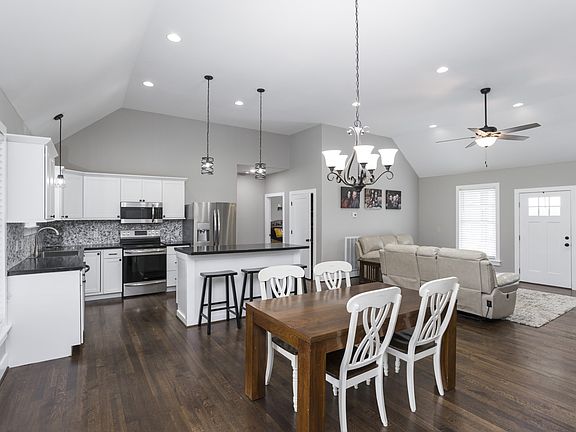 5th image of 1007 Liberty Ln
