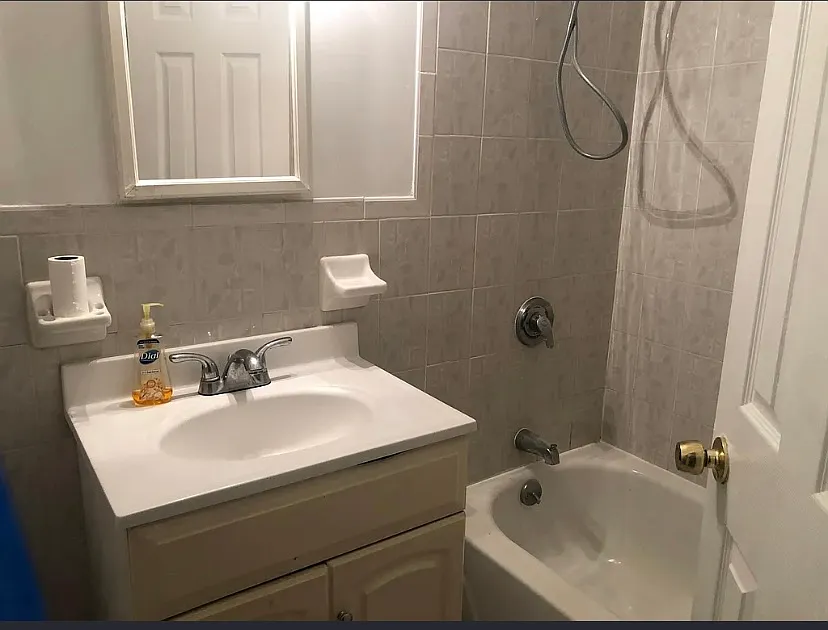 3 bed, 1100 sqft, $2,950 — Photo 4