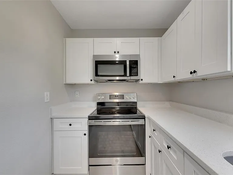 527 Fox Run Trl — Photo 23