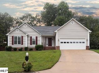204 S Autumn Crest Pl, Taylors, SC 29687