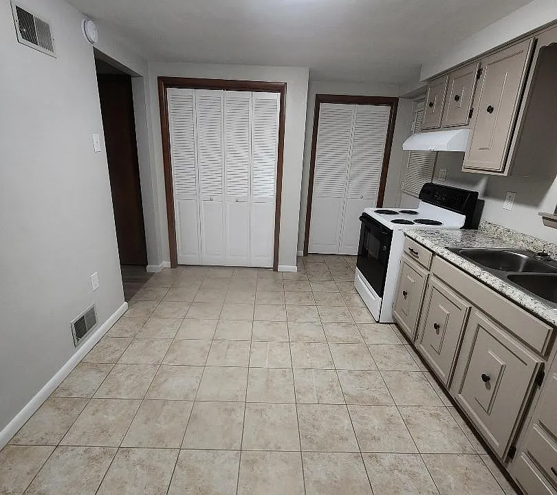 205 Greenside Ave
