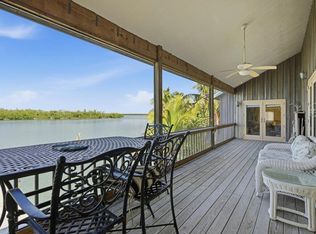 230 Harbor Pl N, Goodland, FL 34140