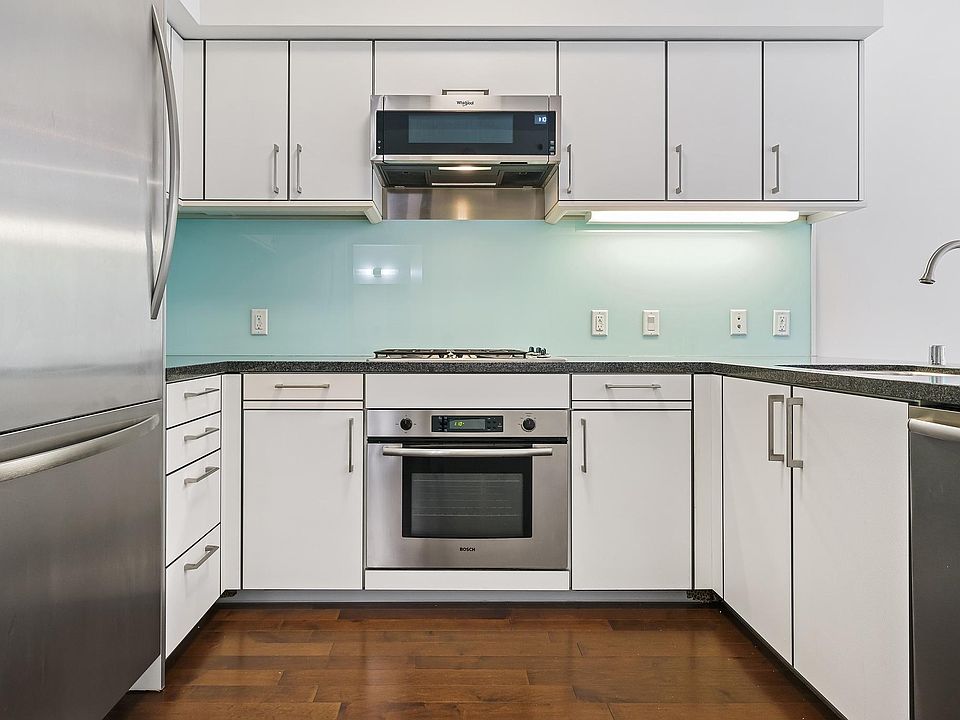 1st image of 318 Spear St Unit 3J