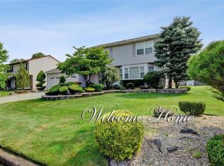 51 Liberty Dr, Dayton, NJ
