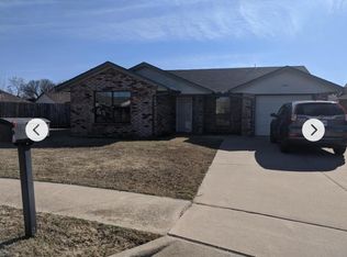 4204 SW Hickory Pl, Lawton, OK 73505