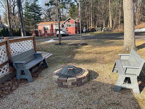 5th image of 120 Spring Brook Drive