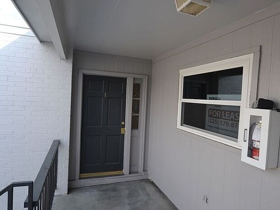 3rd image of 3350 Louisiana #1-4