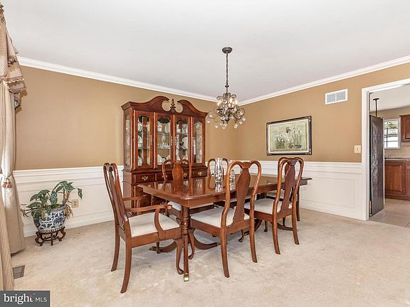 5th image of 4694 Catalina Dr
