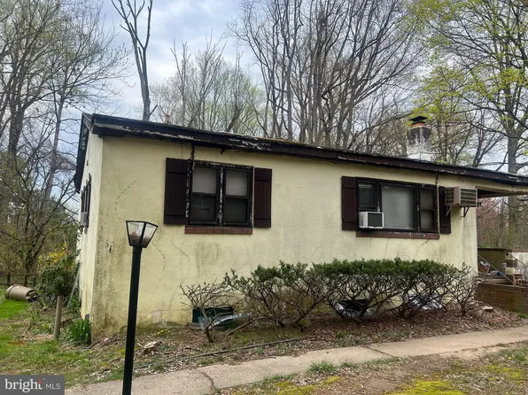 126 E Bristol Rd, Feasterville Trevose, PA 19053