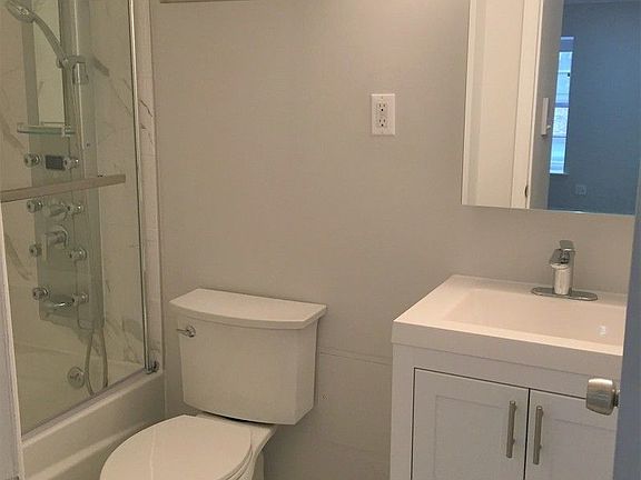 5th image of 445 W 36th St #5A