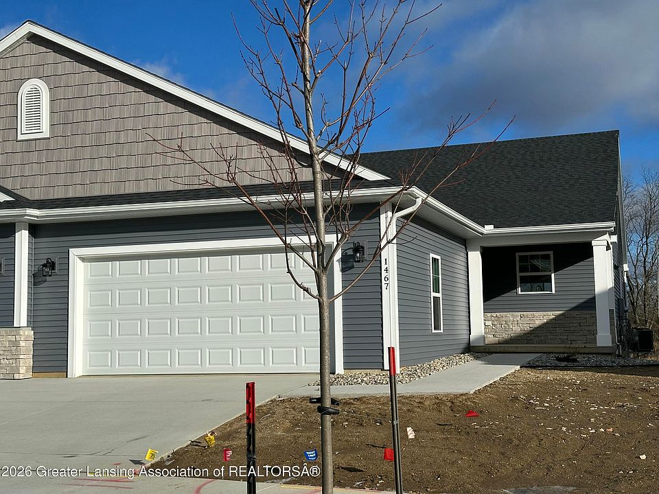 1st image of 1467 Superior Dr #18
