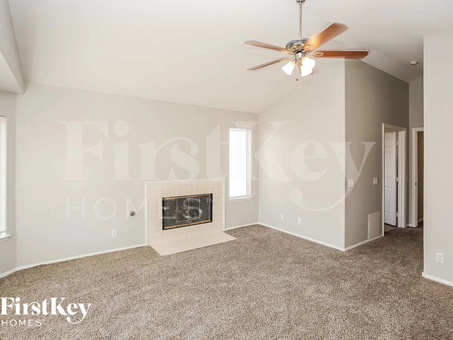 3 bed, 3.0 bath, 2035 sqft, $2,380 — Photo 4