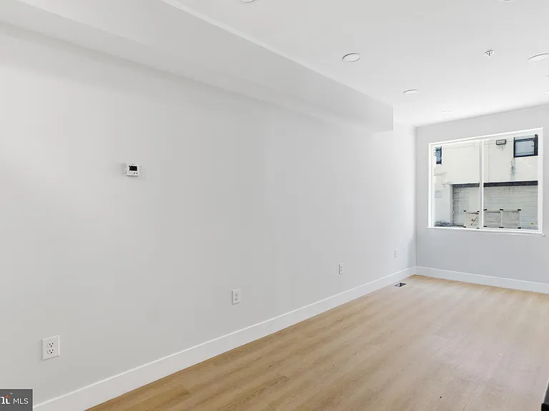 1511 W Flora St — Photo 7