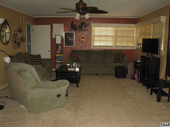 3rd image of 1402 Ramona Dr