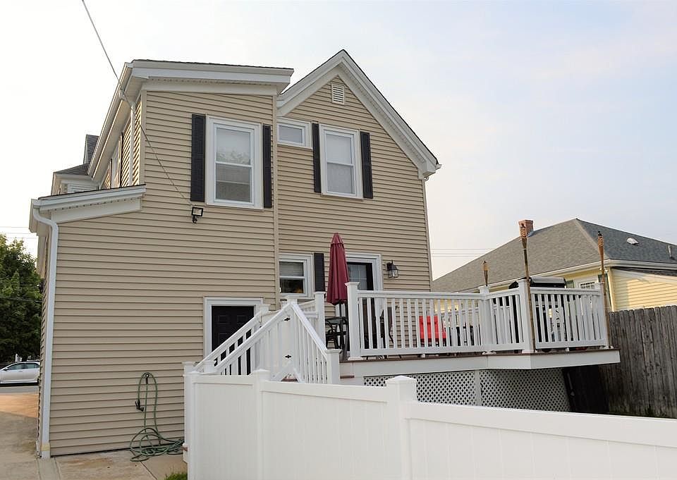 1920 Rodman St, Fall River, MA 02721 Zillow
