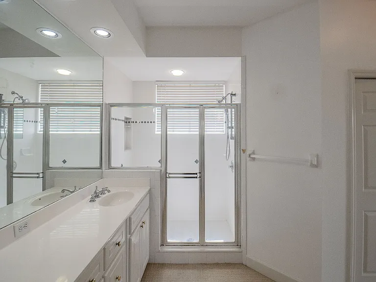 447 Enclave Pl — Photo 21