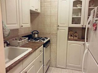 9910 60th Ave, Flushing, NY 11368