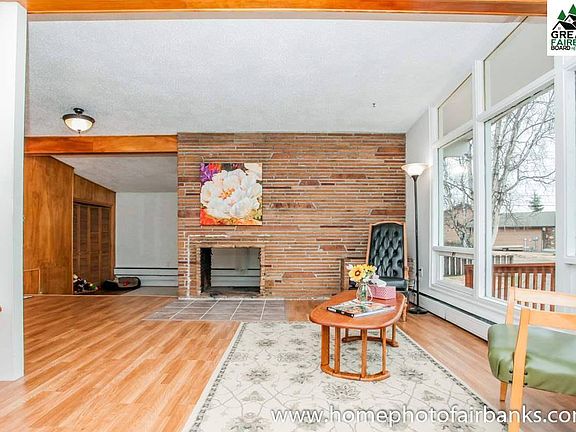 5th image of 3027 Riverview Dr