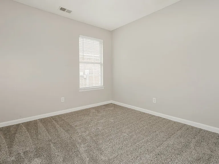 1332 Custer Dr E — Photo 14