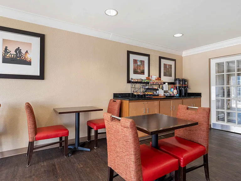Breakfast Room