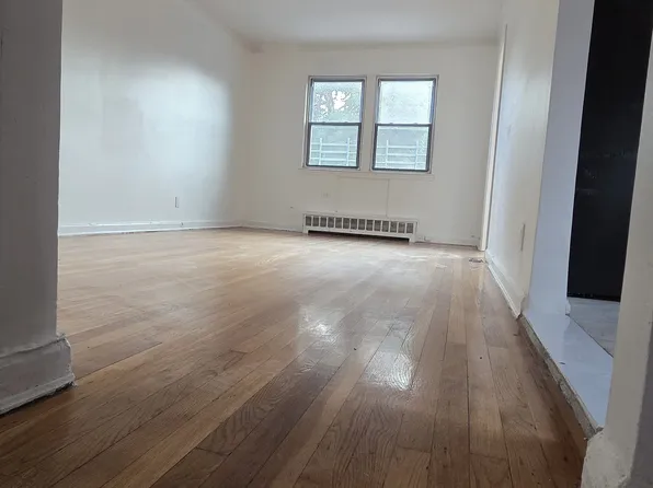 38-21 149th Place image 1 of 8