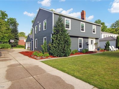 1325 Queen Annes Gate, Westlake, OH, 44145