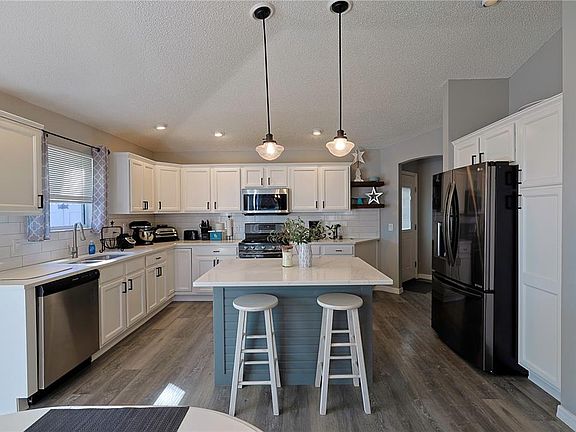 5th image of 1451 Rosedale Way