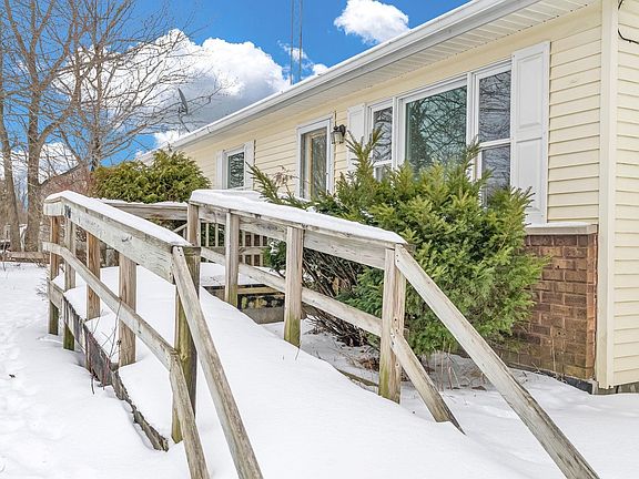 5th image of 5840 Mortimer Line Rd