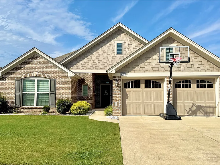 9243 Crescent Lodge Cir — Photo 1