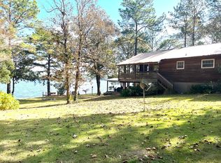 914 Spring Lake Rd, Defuniak Springs, FL 32433