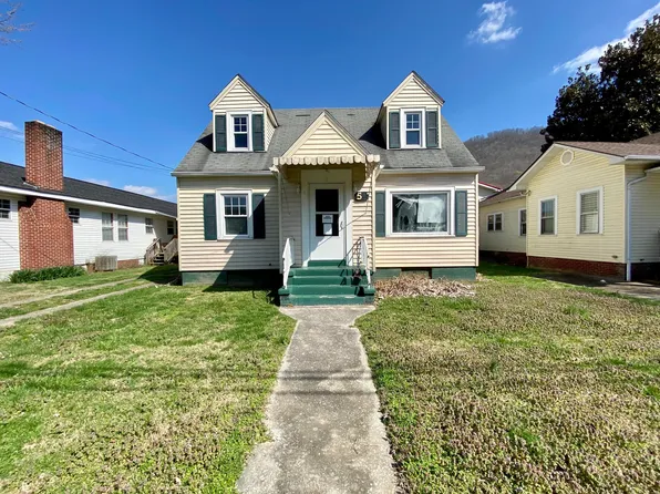 51 1st St, Loyall, KY 40854