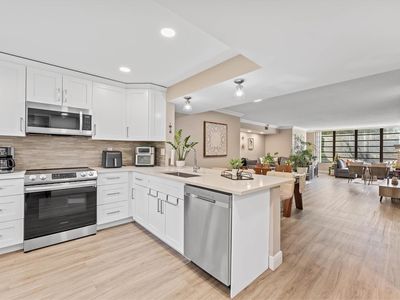 4132 S Carambola Circle #F206, Coconut Creek, FL, 33066