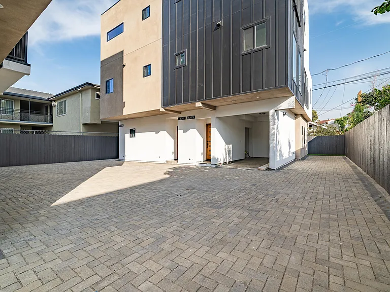 520 N Saint Andrews Pl #3 — Photo 10