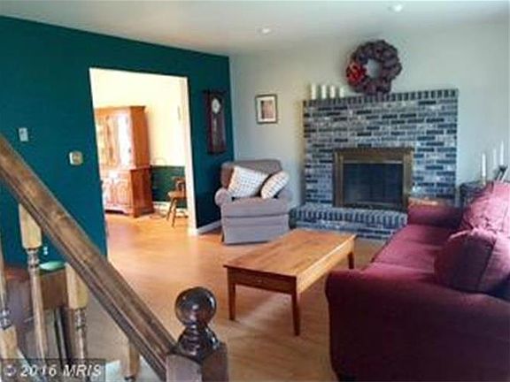 3rd image of 101 Victoria Ln