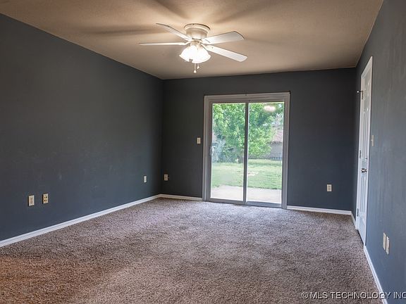 2nd image of 114 Aspen Dr