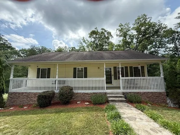 183 Mink Xing, Daniels, WV 25832